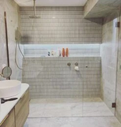 Gem Series (A) Fully Frameless Shower Screen (Door Hinges On Wall) Front Glass -HERA BATHWARE gem series a fully frameless shower screen door hinges on wall front glasschrome778 1000mmshower screenconvex 636979