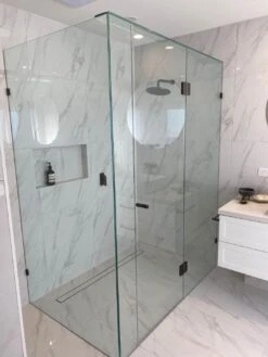 Gem Series (B) Fully Frameless Shower Screen (Door In Middle) Front Glass -HERA BATHWARE gem series b fully frameless shower screen door in middle front glasschrome915 1200mmshower screenconvex 425294