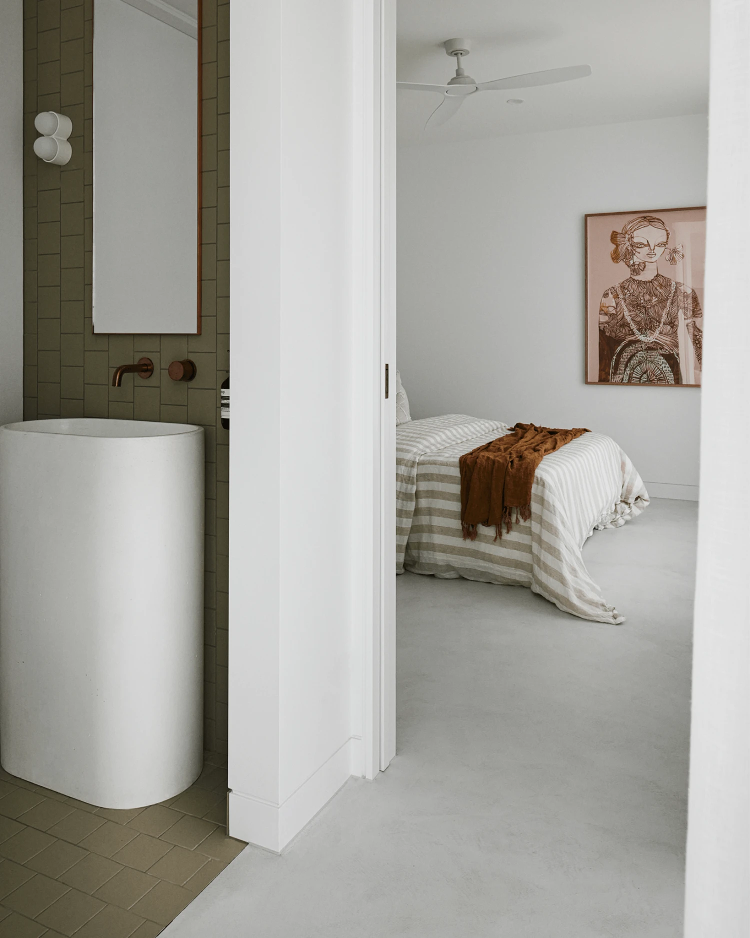 Molli Freestanding Basin (formerly Tropez) (Ivory) 2 Molli Freestanding Basin (formerly Tropez) (Ivory) - Image 2