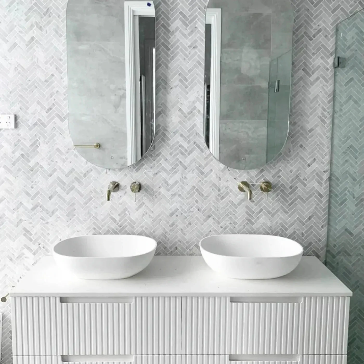 Noosa 1500mm Satin White Wall Hung Vanity 3 Noosa 1500mm Satin White Wall Hung Vanity - Image 3