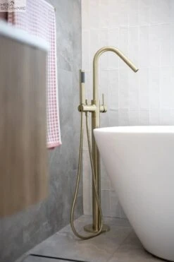 Round Freestanding Bath Spout And Hand Shower -HERA BATHWARE round freestanding bath spout and hand showerchromefreestanding bath mixermeir 154593