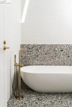 Round Freestanding Bath Spout And Hand Shower -HERA BATHWARE round freestanding bath spout and hand showerchromefreestanding bath mixermeir 578638